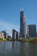 Fototapeta na wymiar Chicago River and Skyline