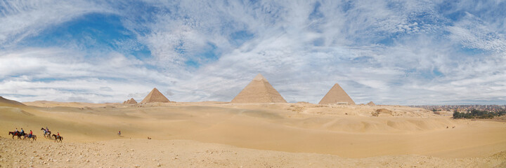 Fototapeta na wymiar Pyramiden von Gizeh 