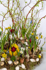 Osterkranz mit Blumen