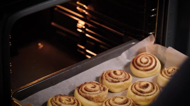 Cooking handmade cinnamon buns 