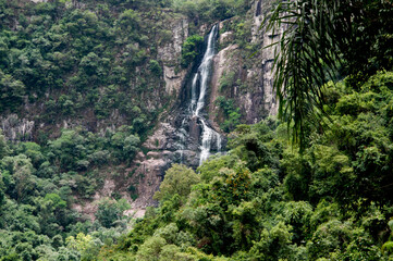 Fototapeta na wymiar waterfall in the mountains in Veranópolis , brazil 