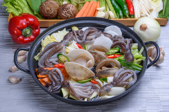 Korean style sea food stew 3- Nak Jji Jeon Gol