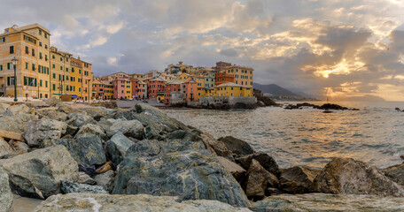 Fototapeta na wymiar Genova, Boccadasse all'alba, panoramica