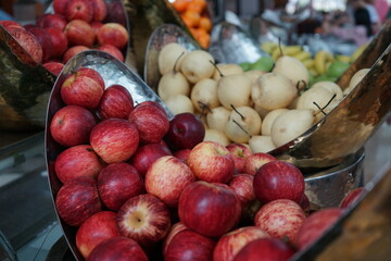 red apples and yellow pears in the silver basket - りんご  ナシ 銀のバスケット