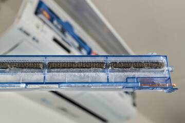 日本　エアコンフィルター清掃