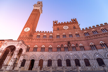 Obraz premium Palazzo Pubblico and Torre del Mangia in Siena. Tuscany, Italy