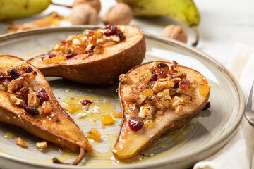 Sweet baked pears with honey