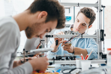 Engineering students working in the lab