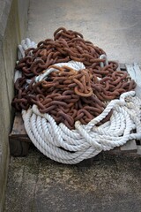 Kette mit Seil