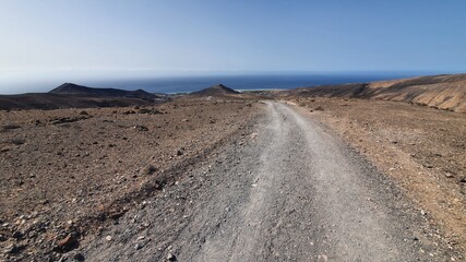fuerteventura dessert climate Pico de la Zara hikking