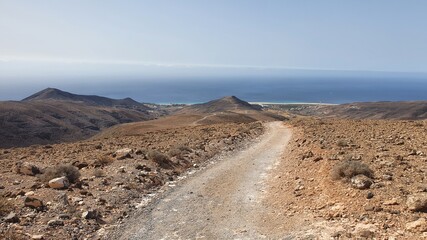 fuerteventura dessert climate Pico de la Zara hikking
