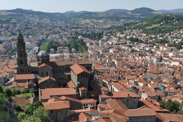 Vue panoramique sur la ville du Puy-en-Velay