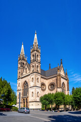 Fototapeta na wymiar Wallfahrtskirche Sankt Apollinaris, Remagen, Rheinland-Pfalz, Deutschland 