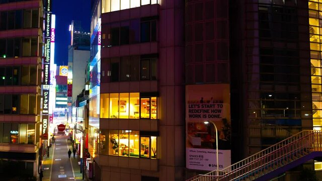東京ハイパーラプス　新宿夜景　コロナ禍　2021年2月　緊急事態宣言延長でも賑わう街並