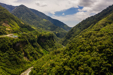 Fototapeta na wymiar Ruta de las cascadas - Ecuador