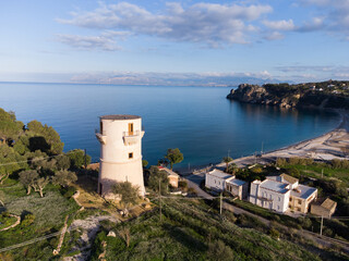Fototapeta na wymiar la Torre di Guidaloca, sull'omonima spiaggia.