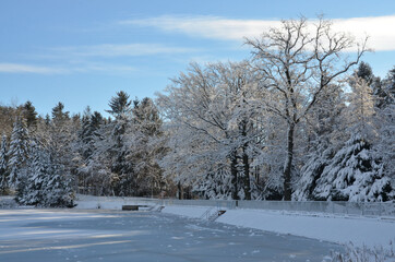 Eis und Schnee in Winterlandschaft