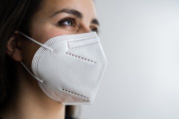 Receptionist Woman In Medical Face Mask - obrazy, fototapety, plakaty