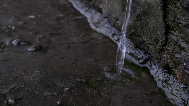 downpipe rain flow