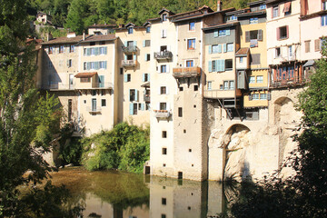 Fototapeta na wymiar Pont-en-Royans, a charming and picturesque village in Vercors Regional Nature Park in the French alps 