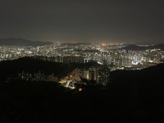 Fototapeta na wymiar night city view