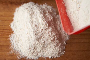 flour preparation before kneading