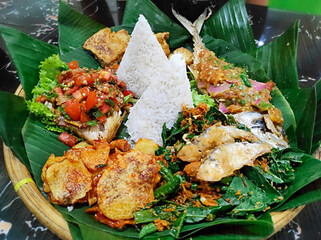 nasi timbel komplit