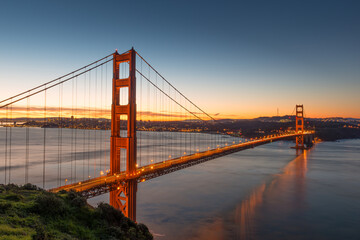 Fototapeta na wymiar Golden Gate Bridge at Dawn in San Francisco California