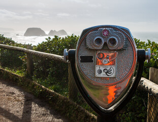 Binocular viewer Oregon Coast
