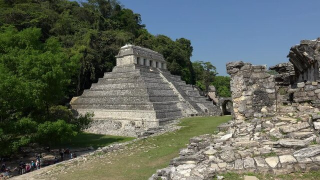 Temple of inscriptions, view from the Palenque Palace. Mexico