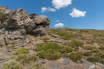Fototapeta na wymiar rocks on top of a Sierra Nevada mountain