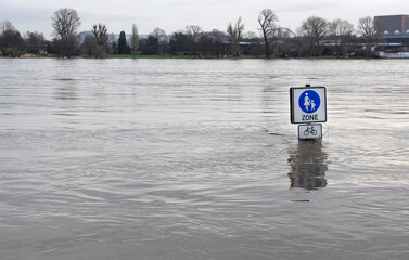 Extreme weather: Flooded pedestrian zone in Cologne, Germany