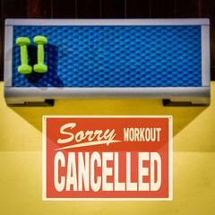 Obraz premium inscription sorry workout canceled. gym restrictions during quarantine. Set of fitness accessories: step platform, yoga mat and dumbbells