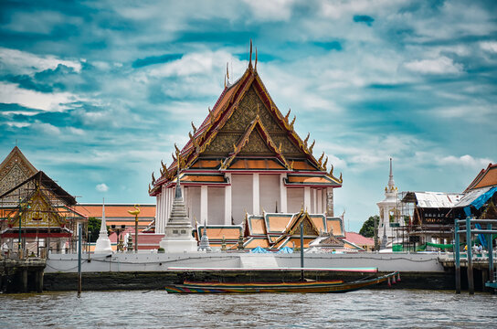 Wat Kalayanamitr Varamahavihara, Wat Kanlayanamit Woramahawihan is a Buddhist temple in Bangkok, Thailand.