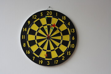 darts on white