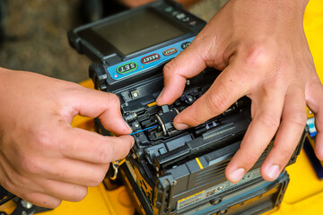 Fiber Optic Fusion Splicing Cable checking signal and Wire connection with Fiber Optic Fusion...