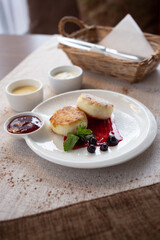 Cheesecakes with jam