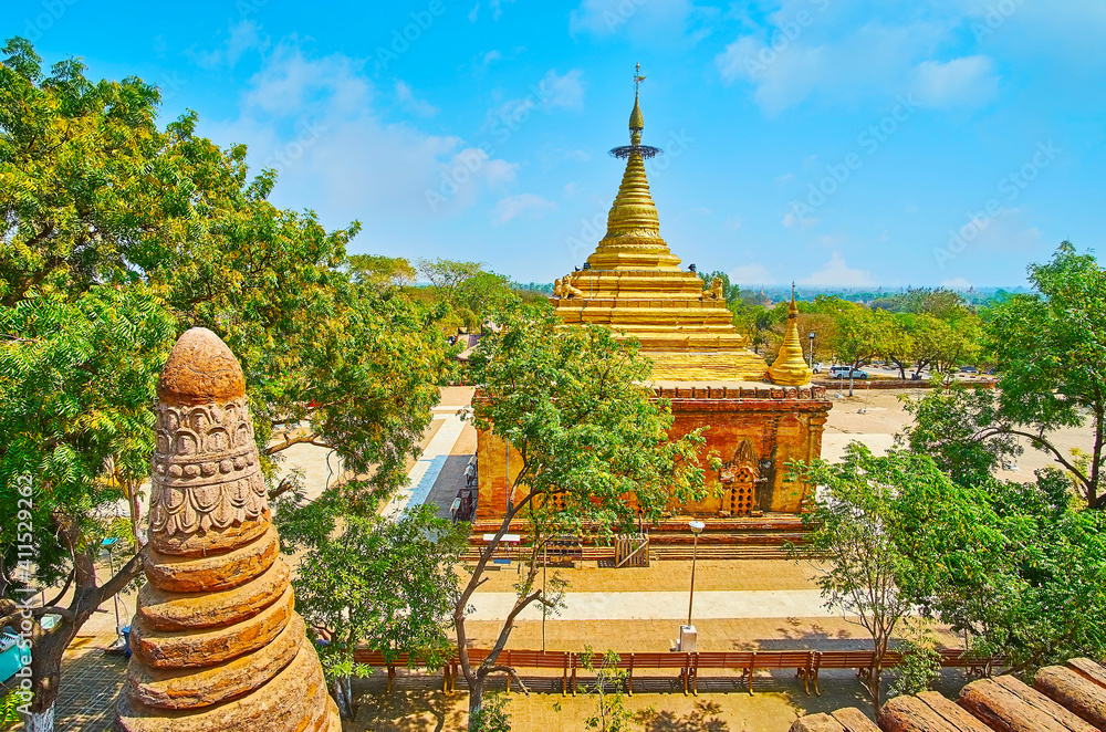 Wall mural Top view on Alo-daw Pyi Pagoda, Bagan, Myanmar