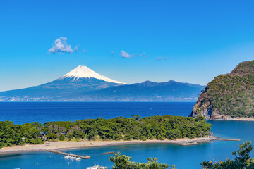 静岡県沼津市戸田　御浜岬と富士山