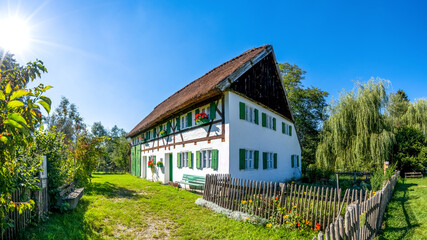 Fototapeta na wymiar Staudenhaus, Landidylle, Gessertshausen, Bayern, Deutschland 