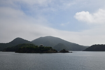 渡船乗り場から見た仙酔島
