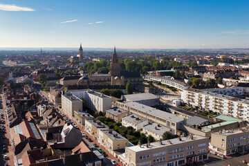 Obraz premium Calais vue d'en haut (Notre-Dame, la mairie et l'Église catholique du Sacré-Cœur-de-Jésus), Calais, Pas-de-Calais, Hauts-de-France