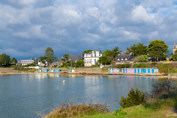 Fototapeta premium Ile-aux-Moines, France, bathing huts on the beach 