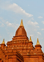 Naklejka premium Old Bagan at sunrise