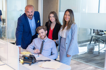 Obraz premium Office employees having a meeting