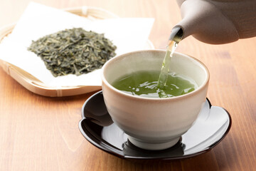 日本茶を淹れる