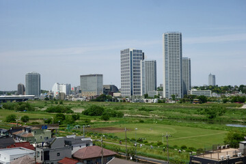 東京世田谷、二子玉川の高層ビルの遠景風景