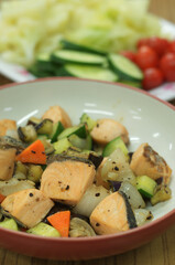 stir fried salmon with vegetables