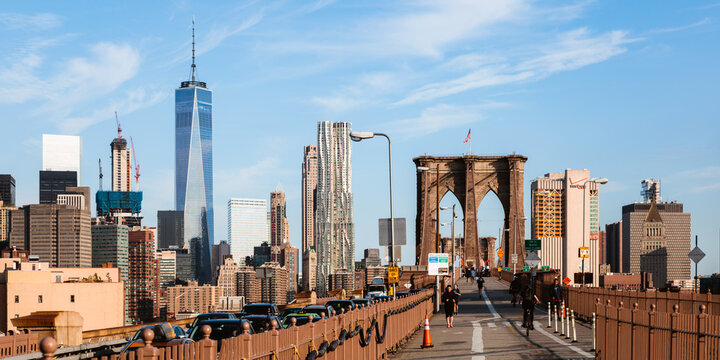 NYC skyline and Brooklyn bridge, New York city, USA