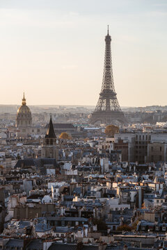 Paris and tour Eiffel at sunset, Ile de France, France